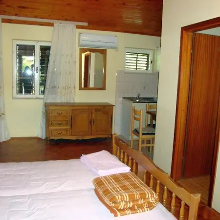 Apartments Ivanka Hvar Town Room photo